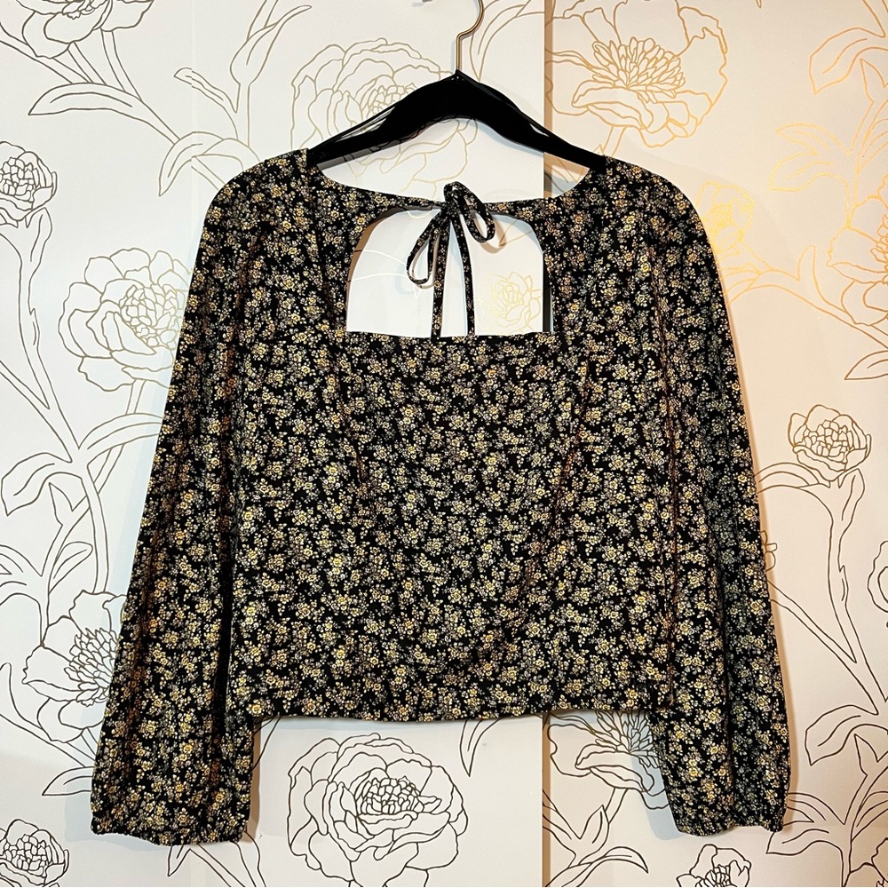 Levis black and yellow flower print top